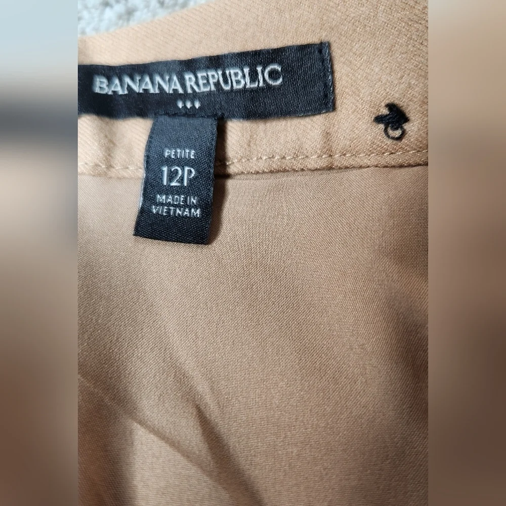 Women's Banana Republic Pencil Wrap Skirt Camel Beige - Size 12P